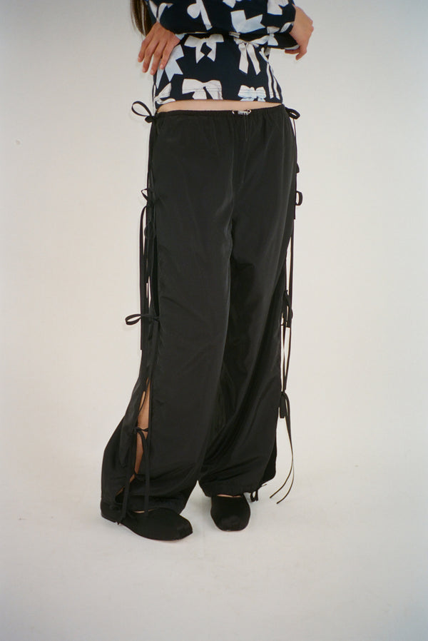 CAM PANT IN BLACK
