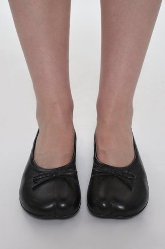 PAW BALLERINA IN BLACK