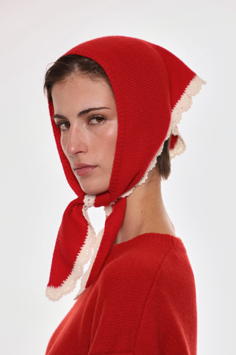 PECK BONNET IN RED