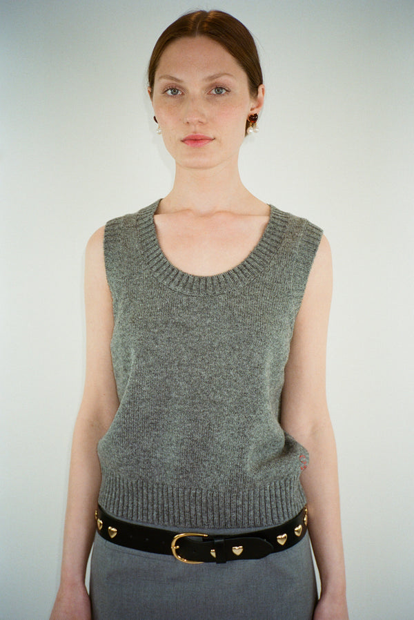 ZOOMIES SWEATER VEST IN GREY