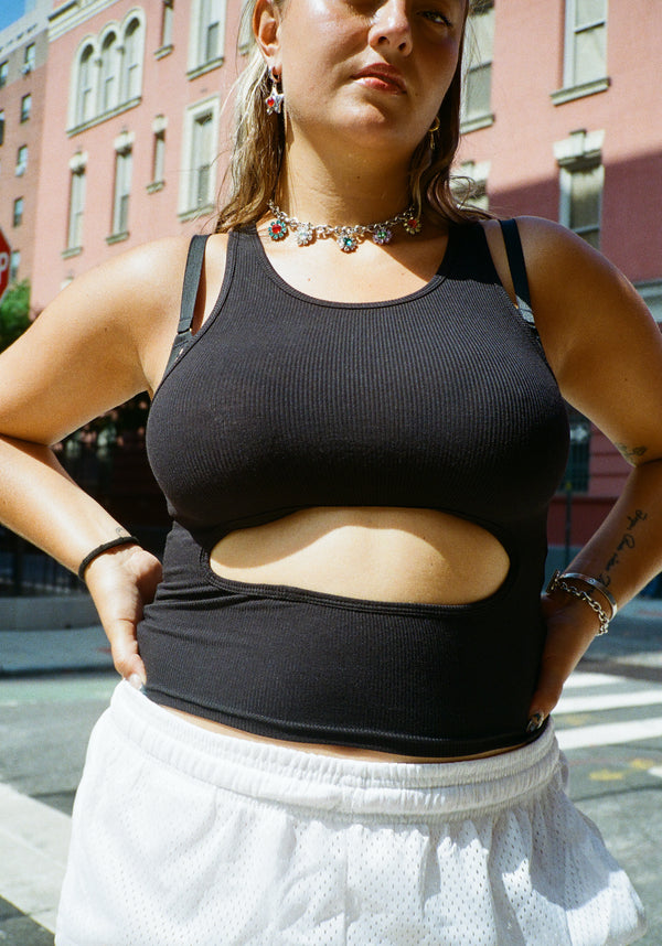 Riblet Tank in Noir
