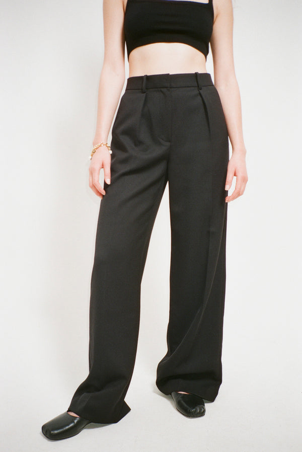 STEM PANTS IN BLACK