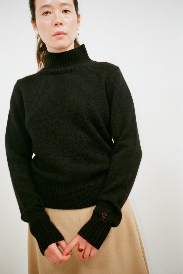 HULL CASHMERE SWEATER IN BLACK