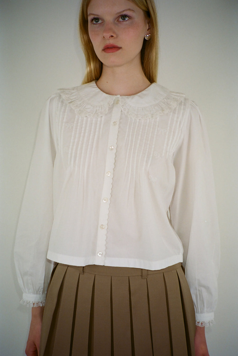 Long sleeved Cotton blouse in White on model