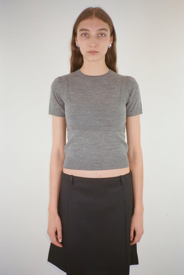 Short sleeve sweater in grey with built in layered bra