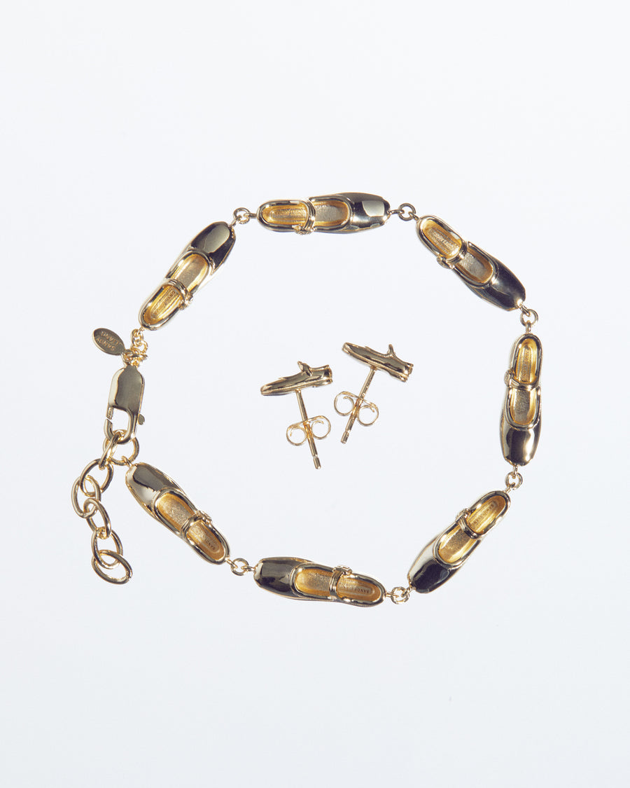 POINTE STUDS IN GOLD VERMEIL