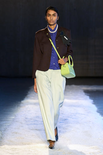 Look 16