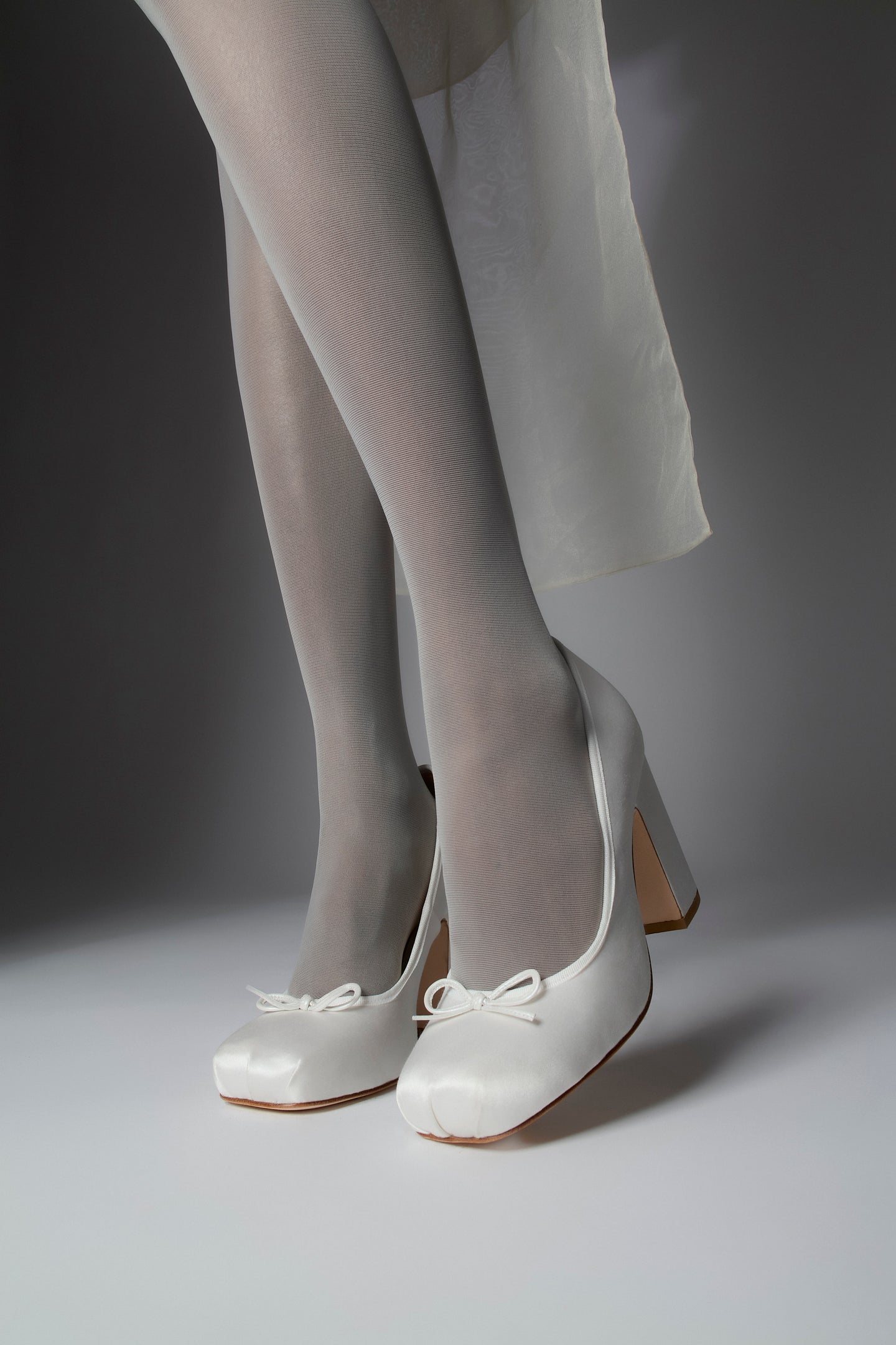 POINTE PUMP 100 IN PEARL SATIN