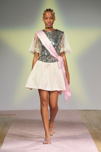Look 30