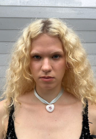 GUMMY HEART CHOKER