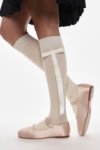 MARY JANE POINTE IN BALLET SATIN