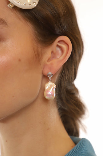 BUNNY PEARL EARRINGS