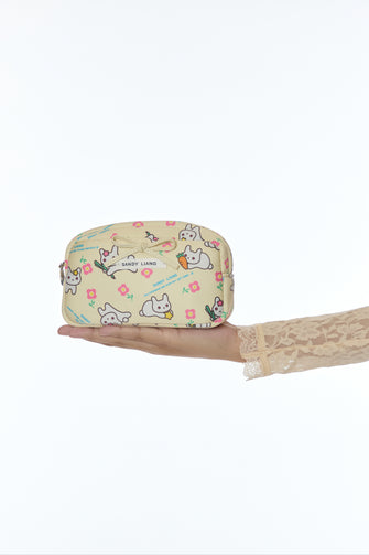 SMOL POUCH IN BUNNY GIFT WRAP