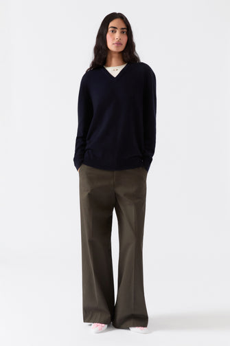 GLASS PANT IN OLIVE