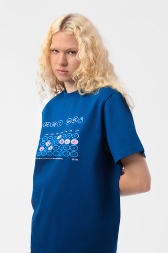 CALENDAR BOXY TEE IN OCEAN