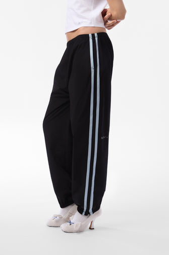 PAPRIKA PANT IN BLACK