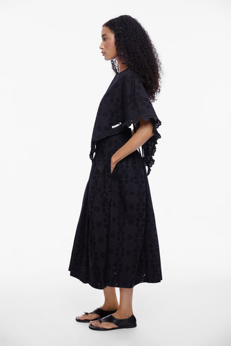 SOBA PONCHO IN BLACK EYELET