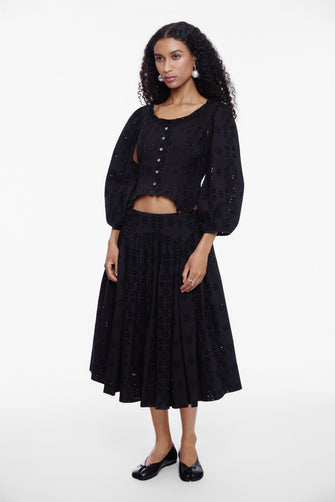 PALISADE TOP IN BLACK EYELET