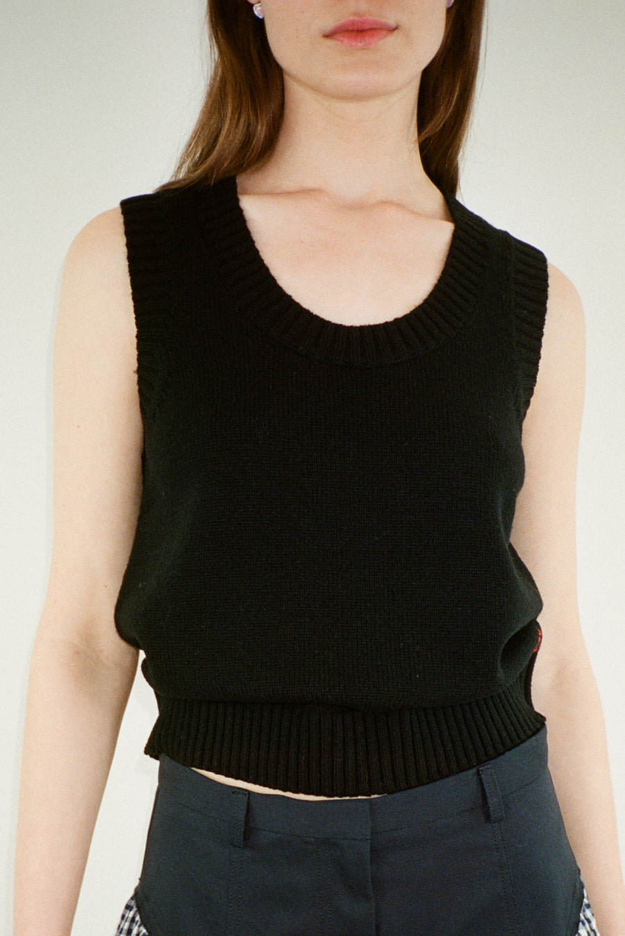 お得】 Littlesuzie geometric V short Knit vest ベスト/ジレ - www