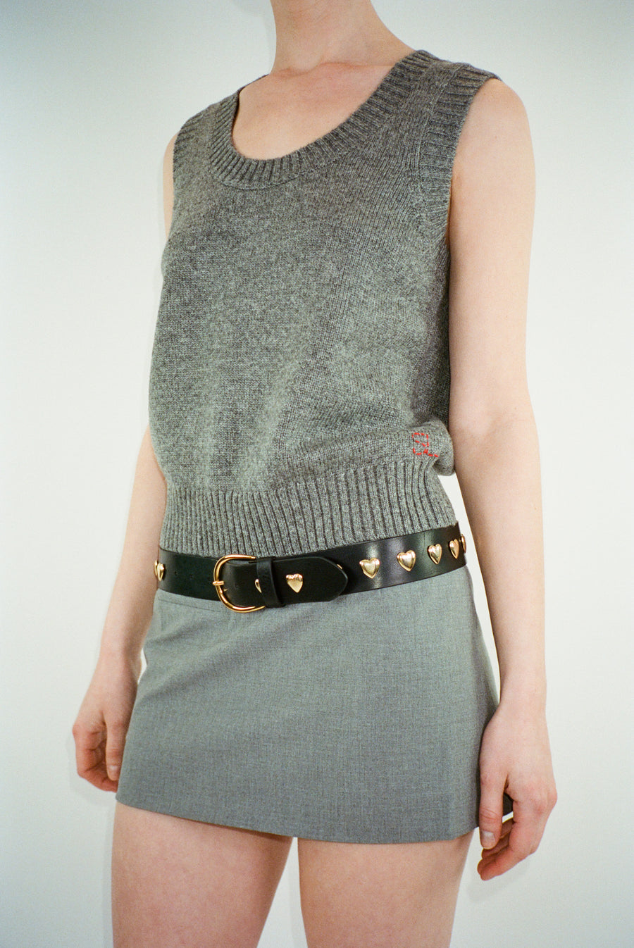 ZOOMIES SWEATER VEST IN GREY